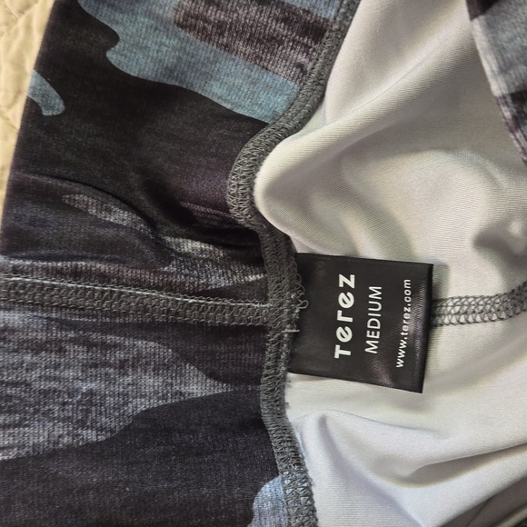 Terez Blue Camo Leggings - Picture 7 of 7